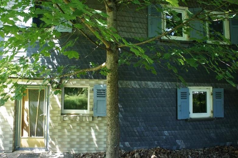 ** DOM SZACHULCOWY Z OKŁADZINĄ Z ŁUPKA I STARYM DRZEWOSTANEM W MUDERSBACH ** – Bild 14