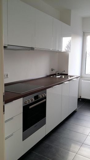 Appartamento di 1 locale completamente ristrutturato con cucina abitabile aspetta il nuovo proprietario! – Küche3