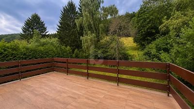 LIVING IN GREENERY – YOUR HOME AT THE EDGE OF THE FOREST – 1784283470_c459f59.jpg