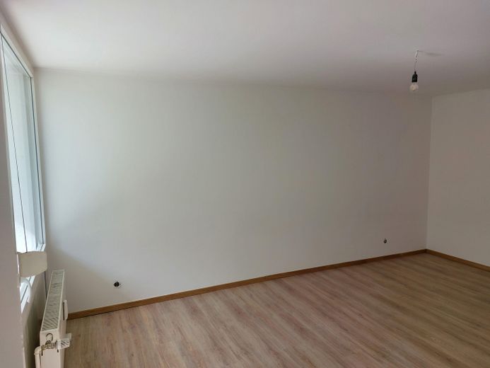 світла 1-кімнатна квартира на першому поверсі площею 35 м² у тихому місці, Kochel am See, am Lainbach 17 – Wohn/Schlafzimmer