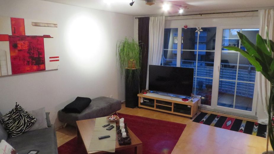 Moderne 3-Zimmer Wohnung mit Balkon, EBK und Garage – Wohnen Beispiel