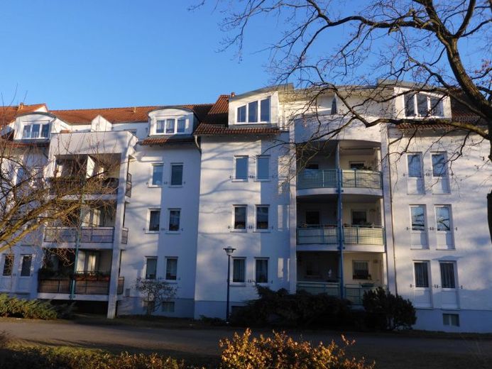 renov. 2-R-Wohnung mit Balkon und Parkhaus – Foto 1