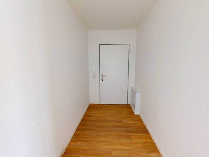 Moderniteit en comfort: nieuwbouwappartement met 4 kamers, inbouwkeuken en groot dakterras – Ansicht II: Flur