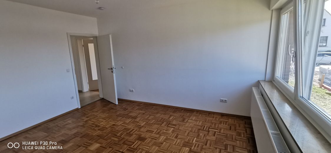 Modernisierte, barrierefreie 2 Zi. Stadtwohnung mit Garten und Südterrasse – Schlafzimmer