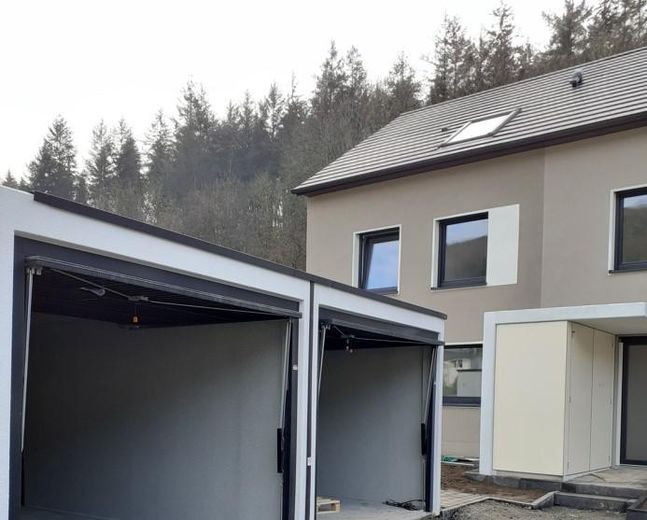 2 Garagen direkt am Haus