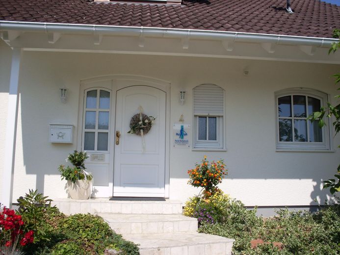 Belle maison dans un cadre verdoyant, district de Neckar-Odenwald, Ravenstein ; à 3 km de l’autoroute, à 2 km du terrain de golf – Photo 2