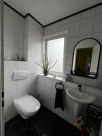 WC (insge. 3)