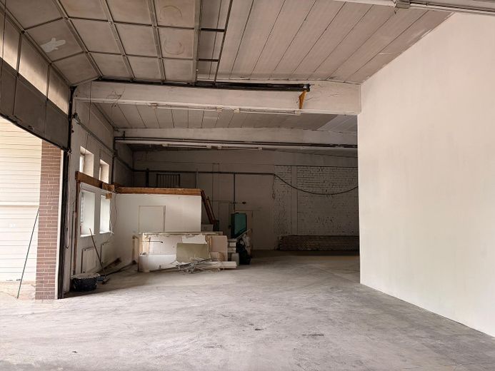 Beheizte Halle zu vermieten / Bürofläche / Werkstatt / Einzelhandel erlaubt – Foto 1