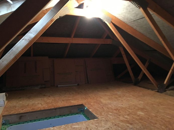 EFH Thälmannstr. 38 - fast neu - 4 Zimmer - 133 qm - Garten - Kita + Seenähe - provisionsfrei – Dachboden