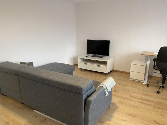 1 monolocale (arredato) in ottima posizione / incluse tutte le spese accessorie e il Wi-Fi – Wohnzimmer