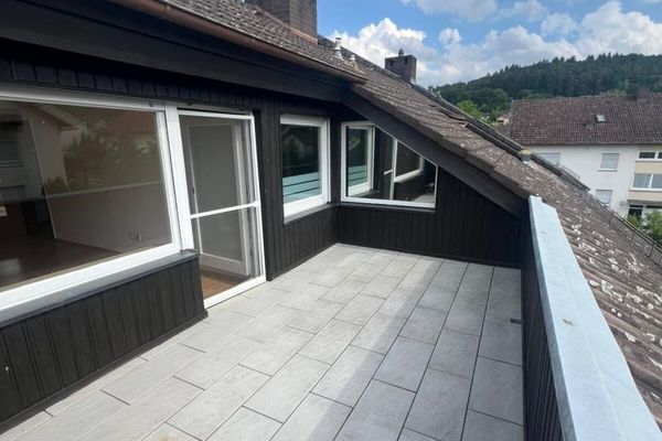 Kompaktes Wohnen mit Balkon: Attraktive 1,5-Zimmer-Dachgeschosswohnung