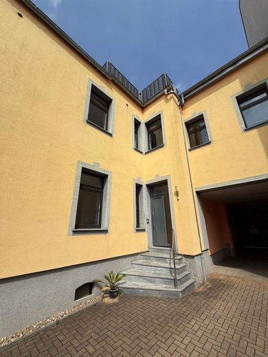 Große 4-Zimmer Wohnung mit Laminat und Garage in guter Lage – PHOTO-2026-05-18-12-18-37_2