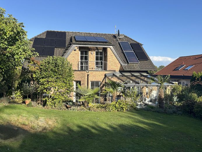 Haus mit Wintergarten (Westen)