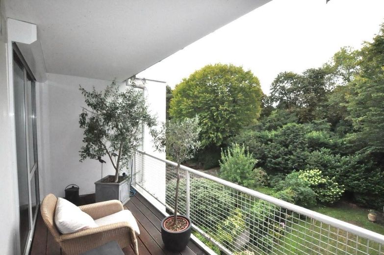 Attico esclusivo in posizione privilegiata con vista sul parco sud – Loggia Schlafzimmer
