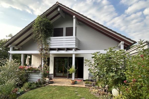 Traumhaftes Einfamilienhaus mit großem Grundstück im Grünen