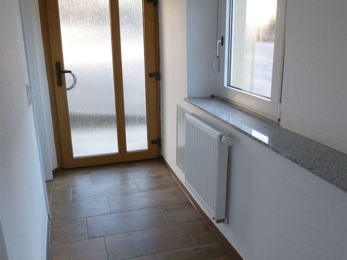 Wochenendheimfahrer aufgepasst - Sanierte Zi.-EG-Wohnung! – Foto 1