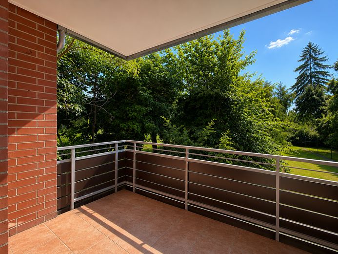 Balkon (KI generiert)