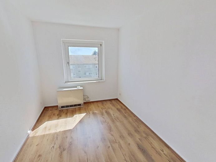 Світла 3-кімнатна квартира з БАЛКОНОМ і ВАННОЮ в Меттманні – Ansicht I: Schlafzimmer I