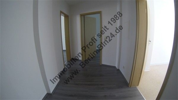 Mietwohnung günstiges Dachgeschoß -- 2er WG - ZweitBezug SüdBalkon – G0030134