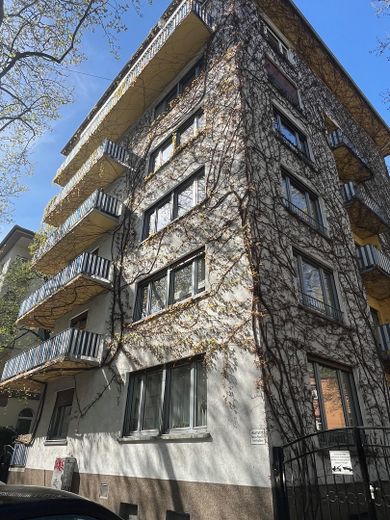 sanierte 3-Zimmerwohnung mit 2 Balkonen Nähe Wasserturm – Hausansicht