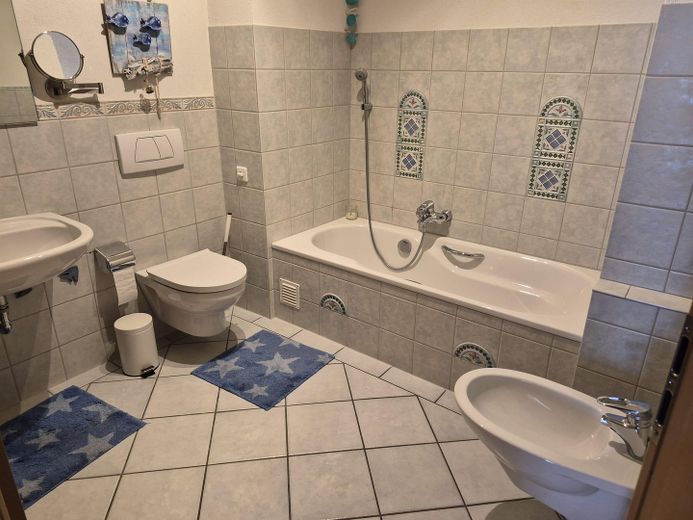 Eigentumswohnung  am Bodensee – Wannenbad mit Bidet