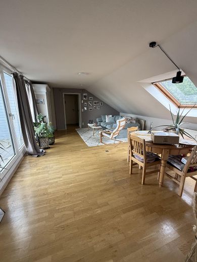 Helle Dachgeschosswohnung mit Dachterrasse Wesel – Foto 1