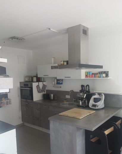 Sehr ruhige, traumhafte, gr. 4-Zi.-Terrassen-Wohnung Grafing – Küche kann abgelöst werden
