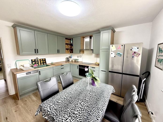 Four Units. An Exceptional Property – Photo 9