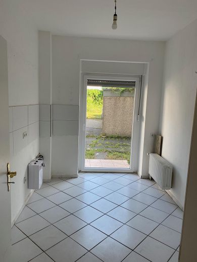 Küche mit Blick auf Stellplatz