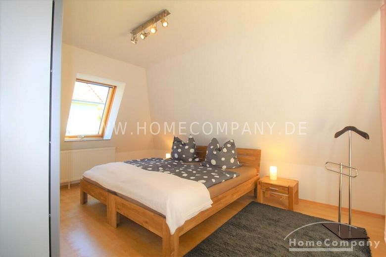 2079511 HomeCompany Dresden Möbliert/Furnished 2-Zimmer Wohnung mit Dachterrasse in Dresden-Striesen YouTube Virtual Tour max. Personen 2 – d36134ba62472003e429d6ab5b2eb22d8576fb20.jpg