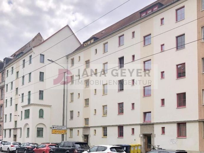 LEIPZIG - ZENTRUM-SÜDOST * RENOVIERTE und GUT GESCHNITTENE 2-ZIMMER-WOHNUNG mit BALKON – Foto 1