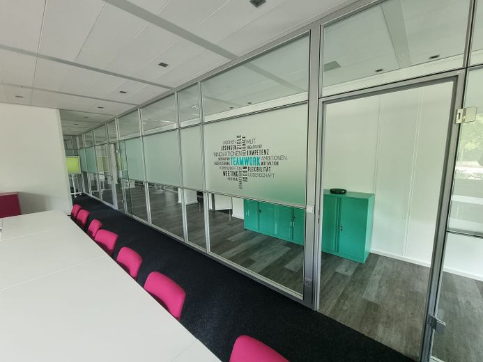 Premium Office – Sofort bezugsfertiges Büro mit Glaswänden und Top-Ausstattung – Foto 14