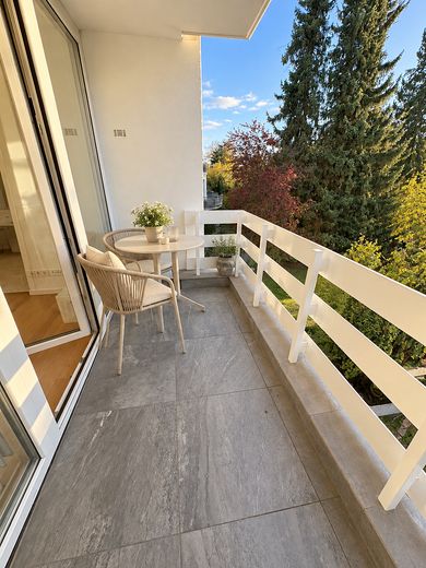Erstbezug nach Sanierung - Südwestterrasse mit Gartenblick – Süd-West-Balkon