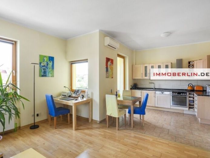 IMMOBERLIN.DE - Hell & stimmungsvoll! Altbauwohnung mit Loggia beim Tempelhofer Feld – Foto 1