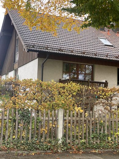 Atrakcyjne mieszkanie 3-pokojowe na sprzedaż w ekskluzywnej dzielnicy willowej Pullach (Großhesselohe)! – Zdjęcie 1