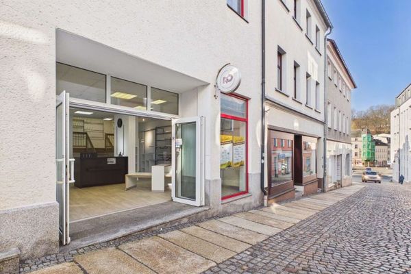 Attraktive & markante Ladeneinheit in Bestlage am Altmarkt Auerbach