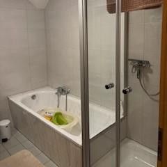 Bad mit Wanne u.Dusche
