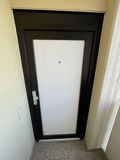 Neue Wohnungstür (von außen)