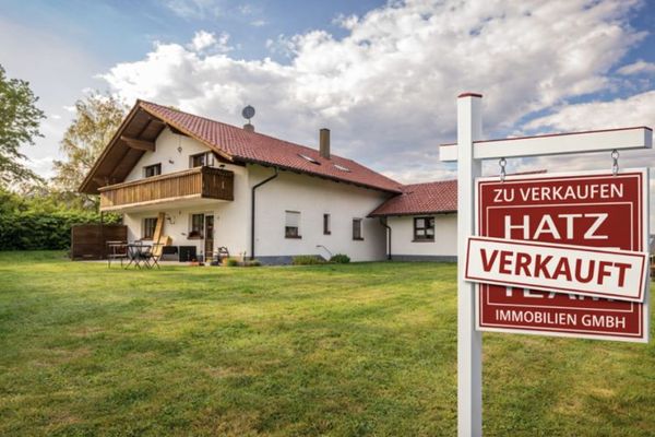 Venduto! Curata casa bifamiliare in posizione rurale vicino a Tiefenbach!
