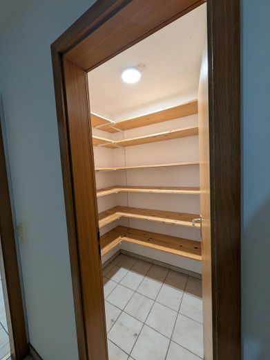 RENDITE > 7% mgl. o. Eigennutzung und Kapitalanlage kombiniert-MFH mit Ausbaupotenzial rd.350 m2 – 1. OG Wohnung 5 Zimmer
