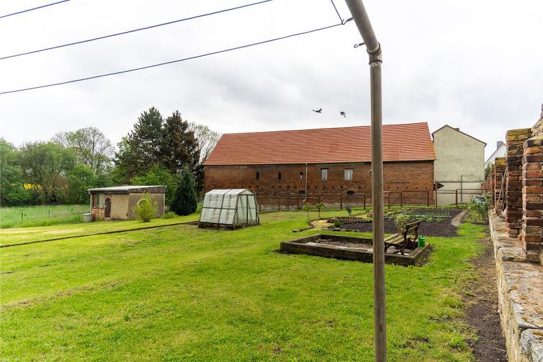 Attraente casa plurifamiliare su 7848 m² – Foto 8