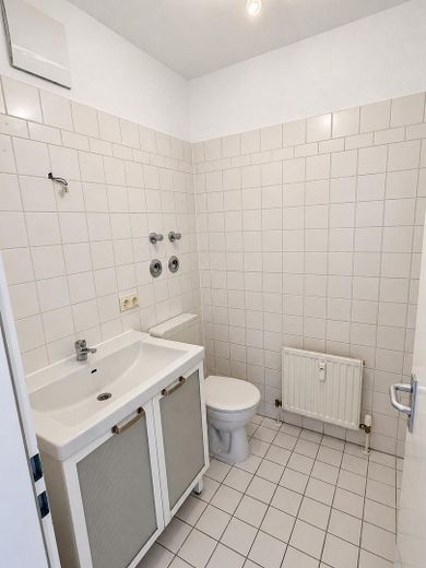 Jasny, 3-pokojowy apartament dwupoziomowy z dużym balkonem, kilka minut od dworca – Zdjęcie 7