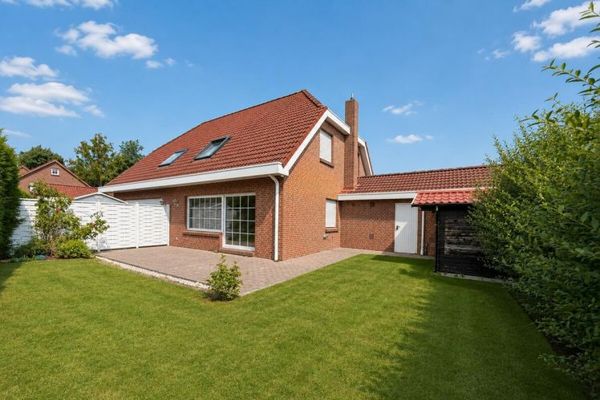 Haushälfte mit Einbauküche in ruhiger Wohnlage!