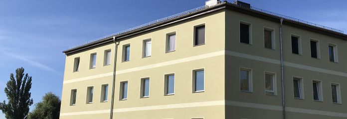 Première occupation après rénovation complète : attrayant appartement de 3 pièces avec cuisine équipée à Dessau
