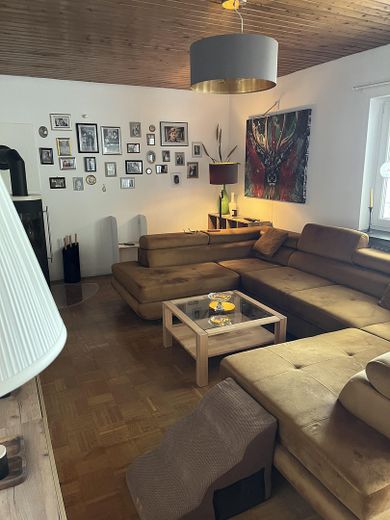 Freistehendes Einfamilienhaus in Offenburg-Hildboltsweier – Wohnzimmer
