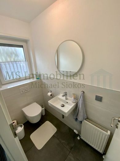 *** Charmantes Einfamilienhaus in Lampertheim-Neuschloß *** – G-WC