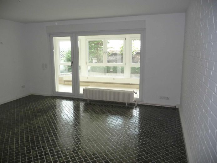 Uso proprio/investimento: edificio plurifamiliare completamente ristrutturato a regola d’arte, con 3 unità abitative di pregio su 4 piani – Schlafzimmer Souterrain