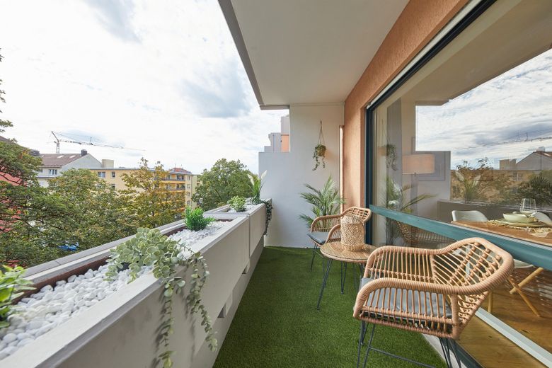 Top renoviertes und vollständig eingerichtetes Apartment in bester Schwabinger Lage - provisionsfrei – Balkon