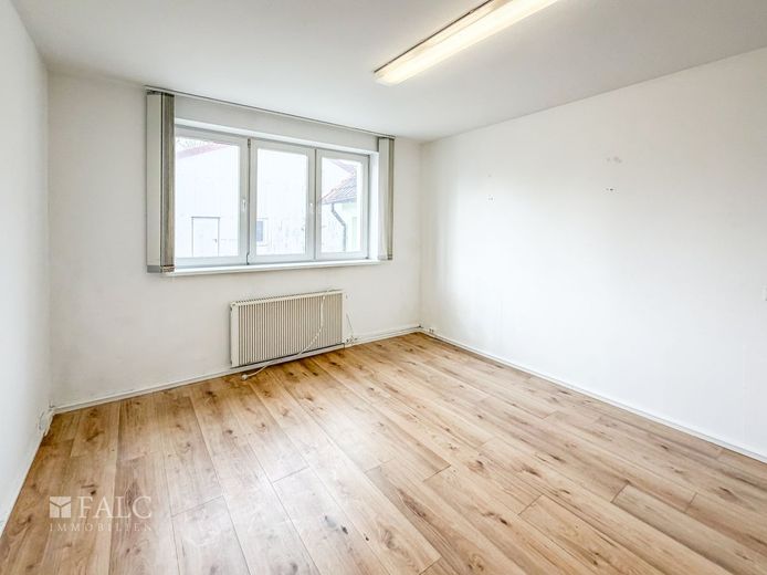 Renditeobjekt mit vielseitigen Nutzungsmöglichkeiten am Berliner Stadtrand! – Büro 1 EG
