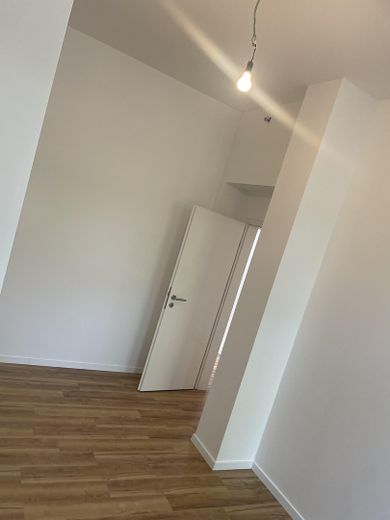 Kernsanierte Fünfzimmerwohnung mit 141 Quadratmetern Wohnfläche in der Innenstadt – Zimmer E